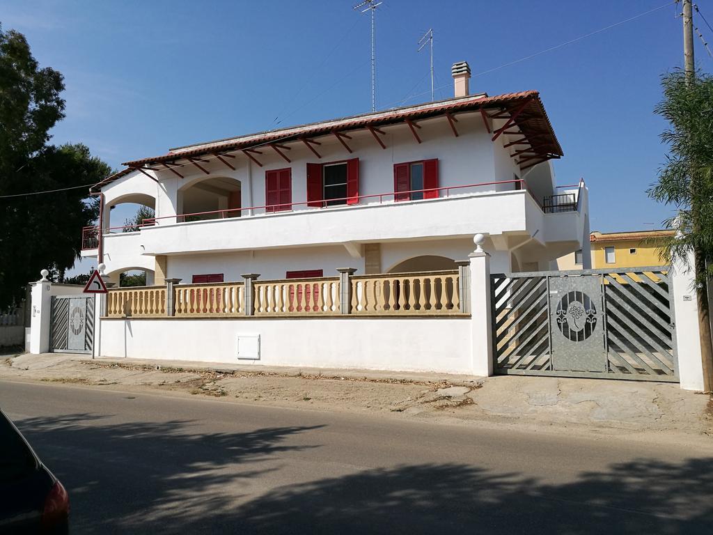 Villa Angela Chiara Porto Cesareo Exteriör bild