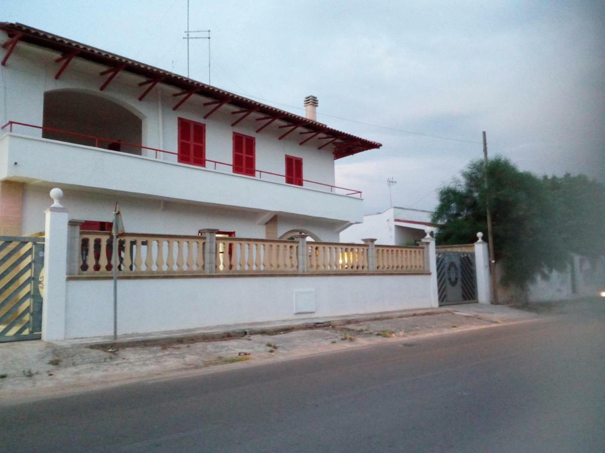 Villa Angela Chiara Porto Cesareo Exteriör bild