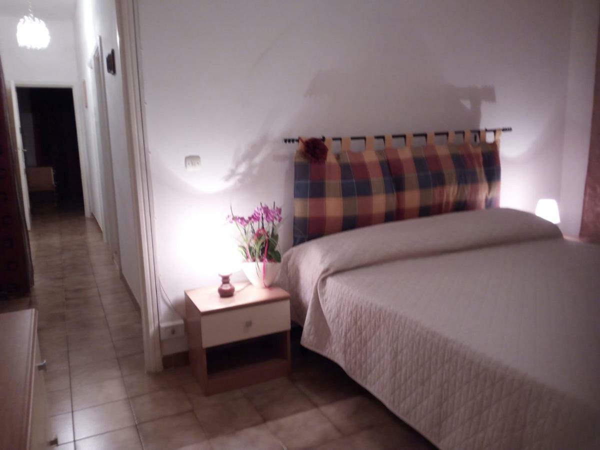 Villa Angela Chiara Porto Cesareo Exteriör bild