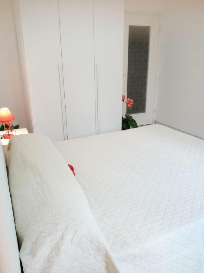 Villa Angela Chiara Porto Cesareo Exteriör bild